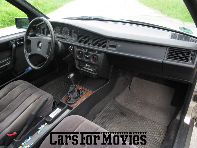 CarsForMovies | Mercedes Benz 190 E  1987 Deutschland Gold Schwarz Zivilfahrzeug Limousine Nordrhein-Westfalen 4903 Oldtimer